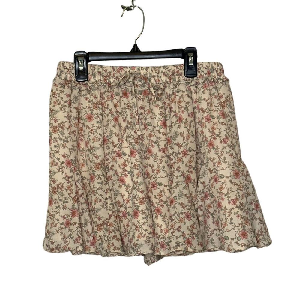 Paper Crane cream floral culottes pull on shorts size M